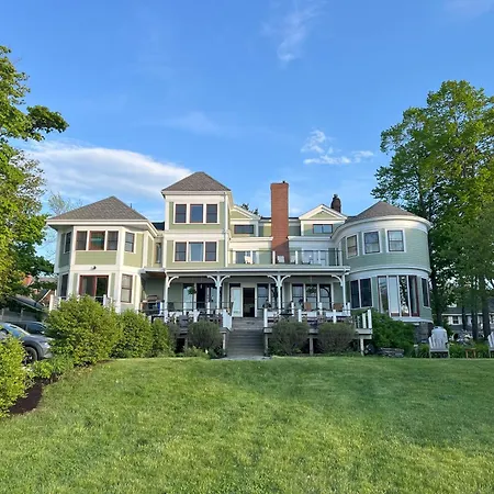 Saltair Inn Waterfront B&B